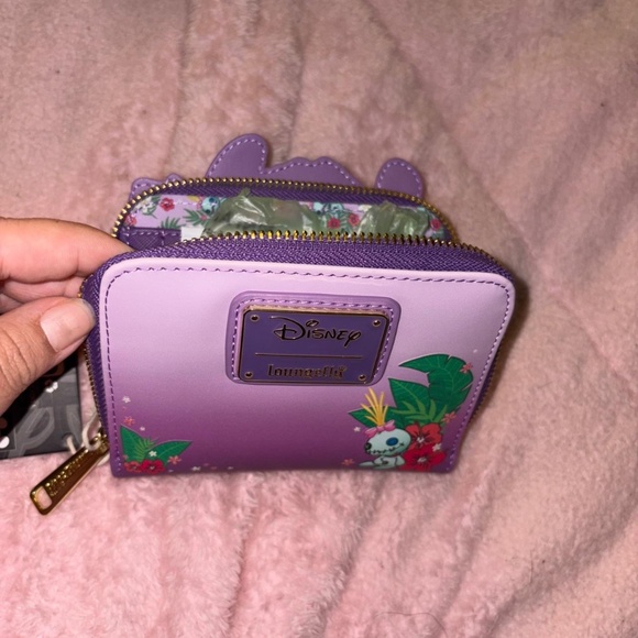 Loungefly lilo & stitch bag + small wallet - Picture 7 of 8